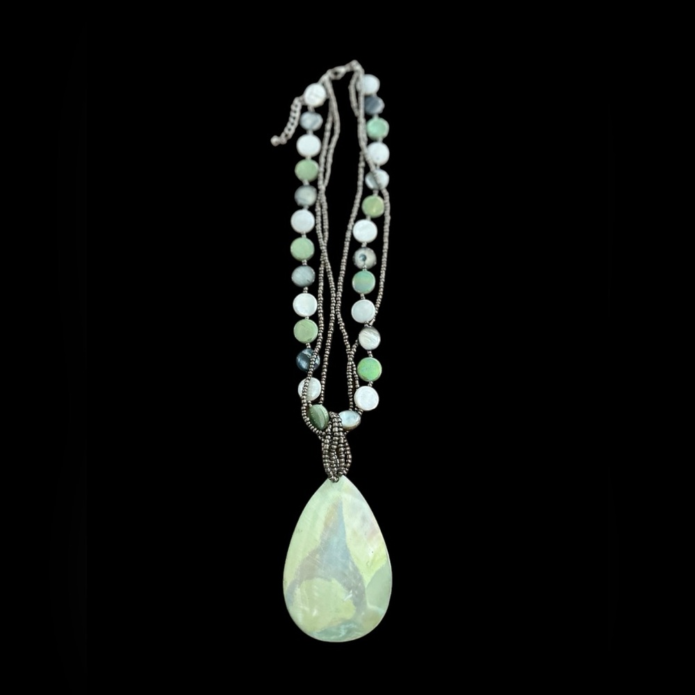 Multi-strand beaded mother of pearl necklace w/ tear drop MOP pendant 18-22”